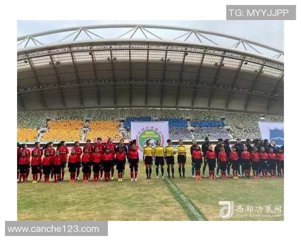 中超陕西女足球星：她们如何在赛场上展现卓越风采与实力